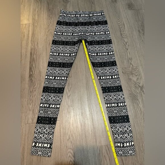 NEW SKIMS Logo Plush Pointelle Henley and Leggings Set medium - Picture 9 of 9